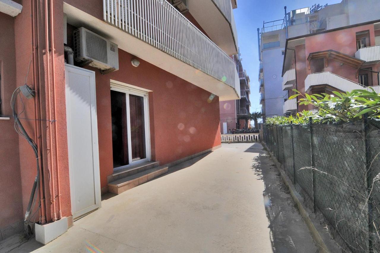 Milan Apartamento Caorle Exterior foto